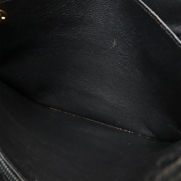 CHANEL Black Leather Shoulder Bag - Picture 9 of 10